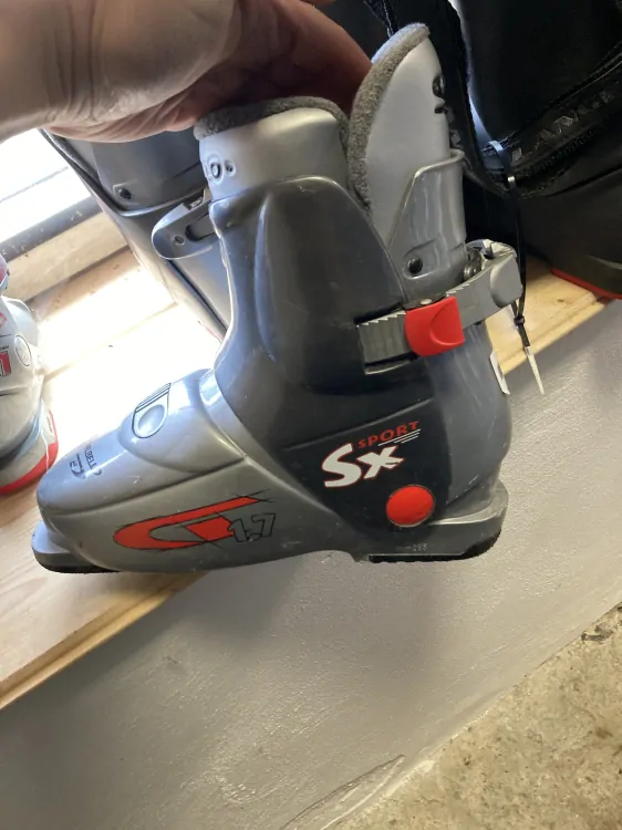 50-300x kids boots